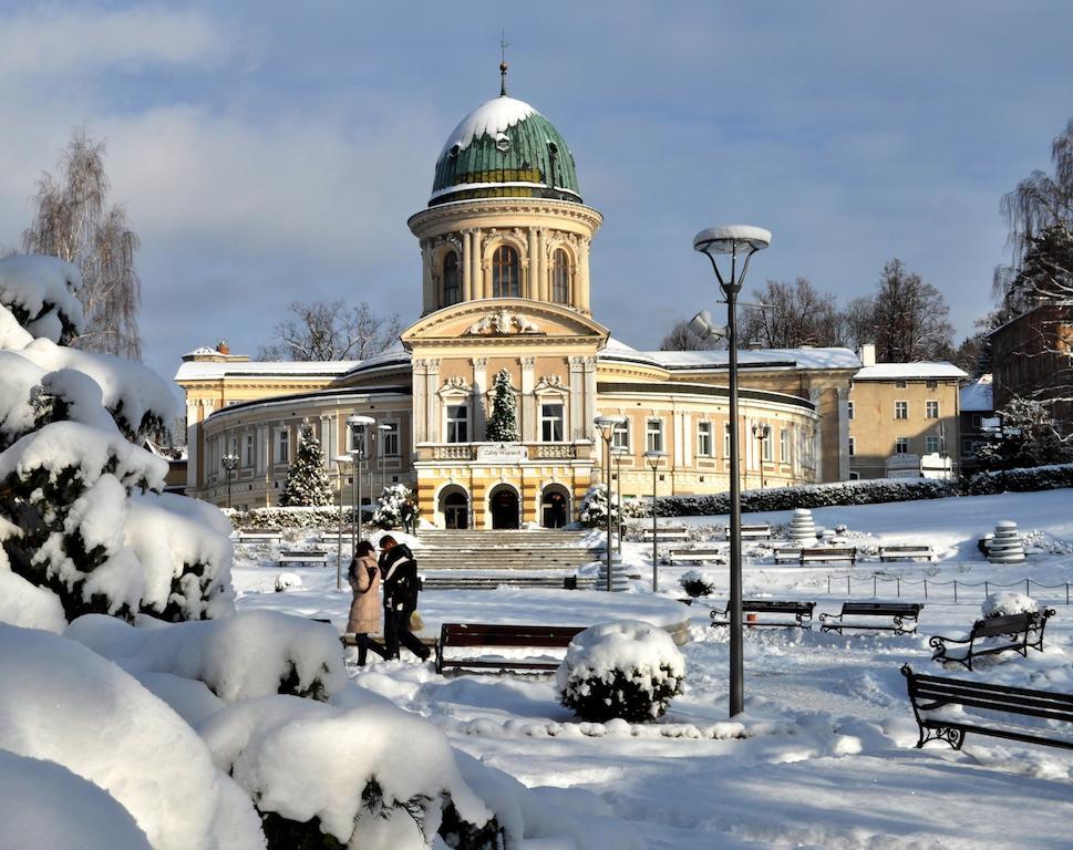Zdroj Wojciech Aparthotel Lądek-Zdrój Buitenkant foto