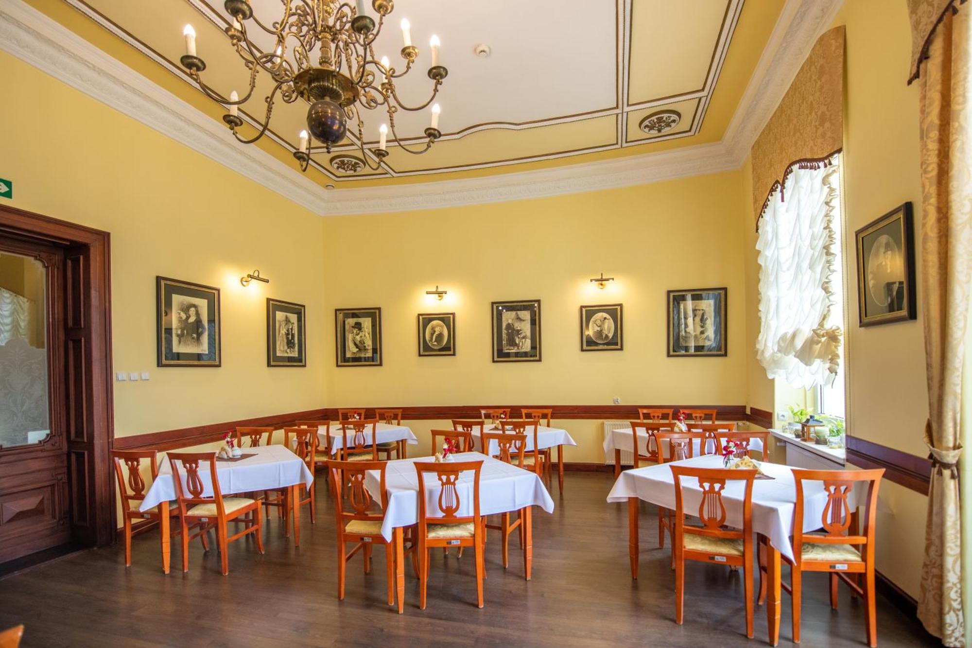 Zdroj Wojciech Aparthotel Lądek-Zdrój Buitenkant foto