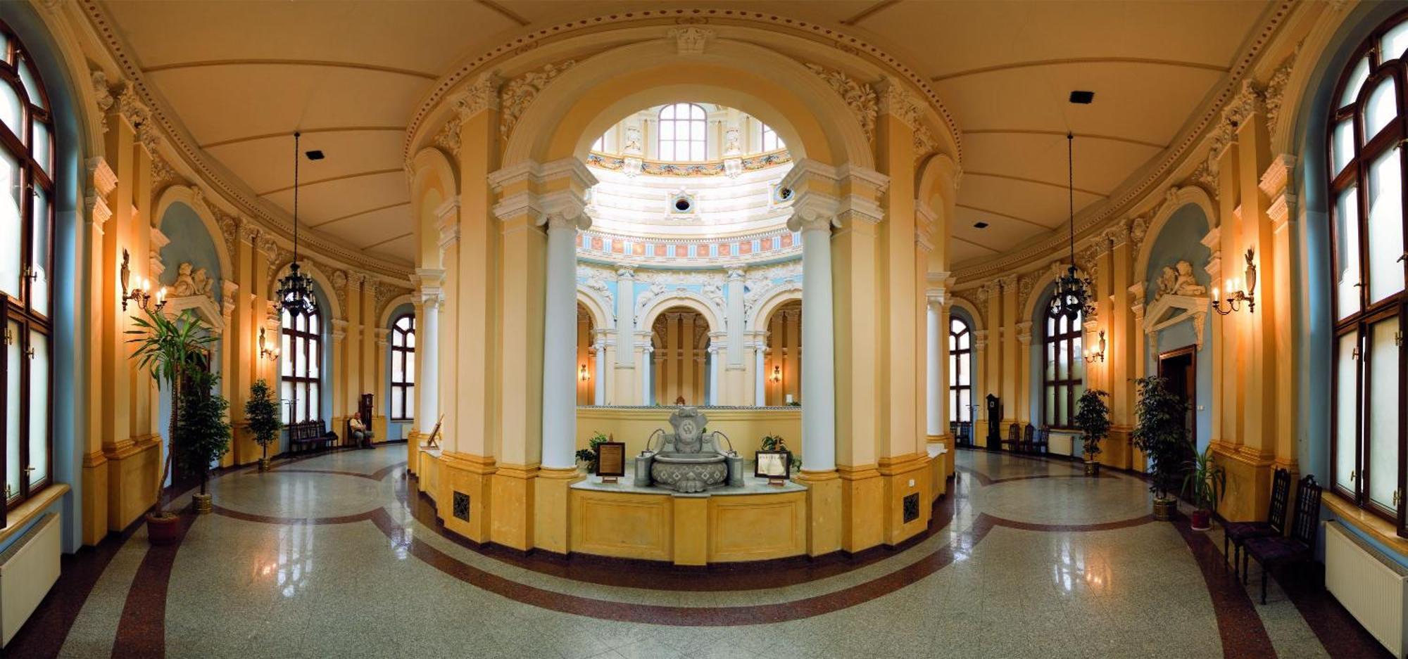 Zdroj Wojciech Aparthotel Lądek-Zdrój Buitenkant foto