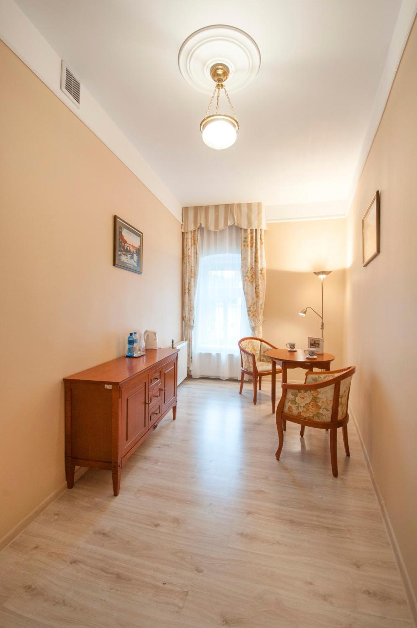 Zdroj Wojciech Aparthotel Lądek-Zdrój Buitenkant foto