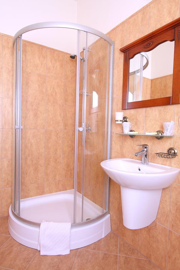 Zdroj Wojciech Aparthotel Lądek-Zdrój Buitenkant foto