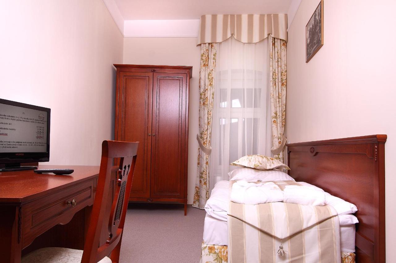 Zdroj Wojciech Aparthotel Lądek-Zdrój Buitenkant foto