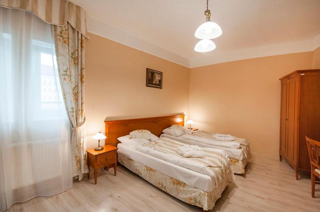 Zdroj Wojciech Aparthotel Lądek-Zdrój Buitenkant foto